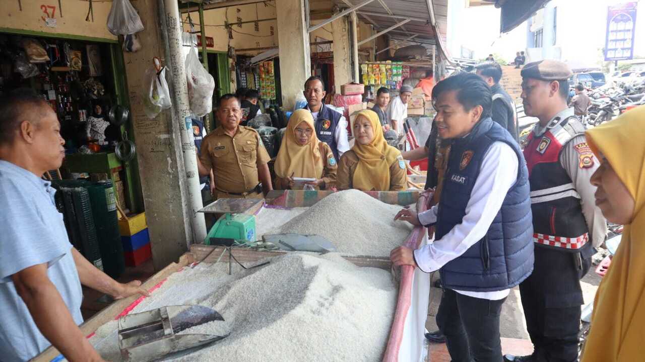 Polres Ogan Ilir dan Instansi Terkait Pantau Stabilitas Harga Bahan Pokok