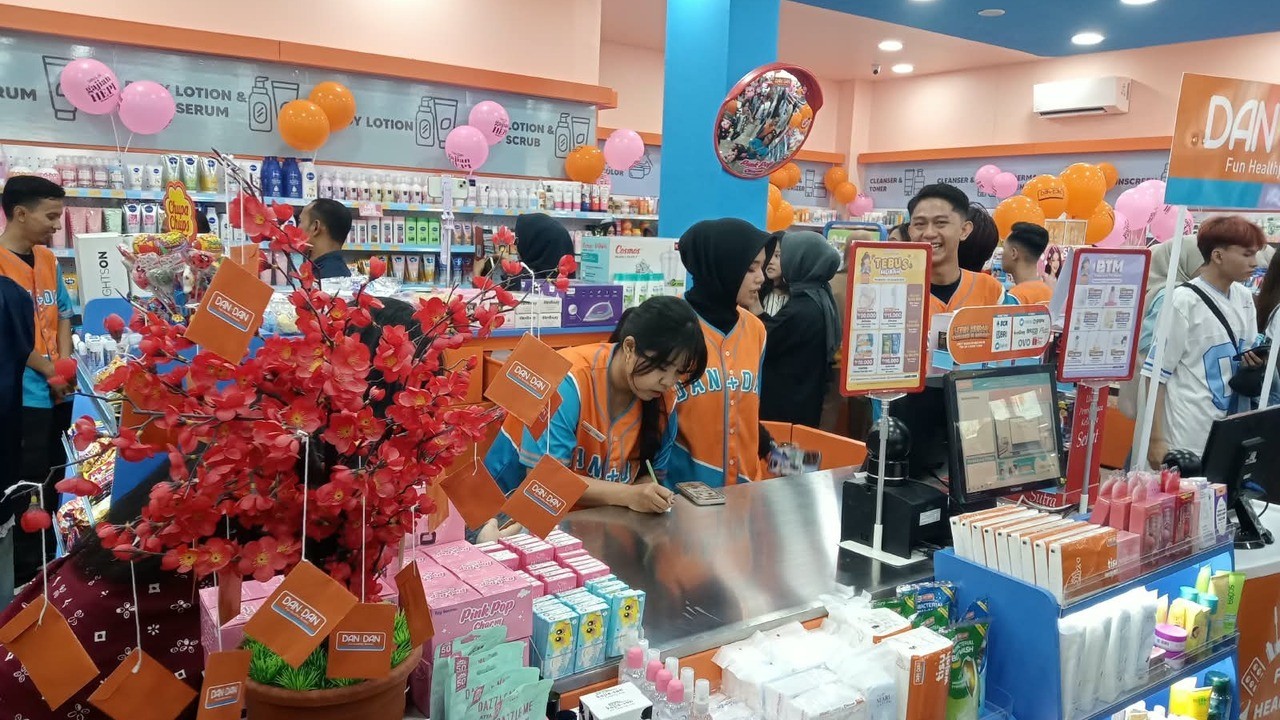 Dan+Dan Hadir di Palembang, Tawarkan Layanan MUA dan Produk Kosmetik Original