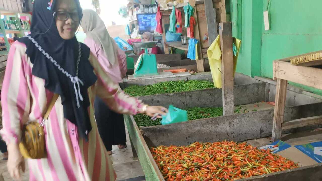 Harga Cabai Merah dan Rawit Tembus Rp 90.000 Per Kilogram