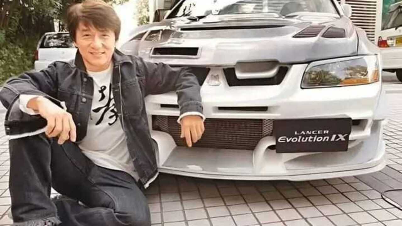 Dari Lancer Evo hingga Pajero, Ini Alasan Jackie Chan Setia dengan Mitsubishi di Filmnya