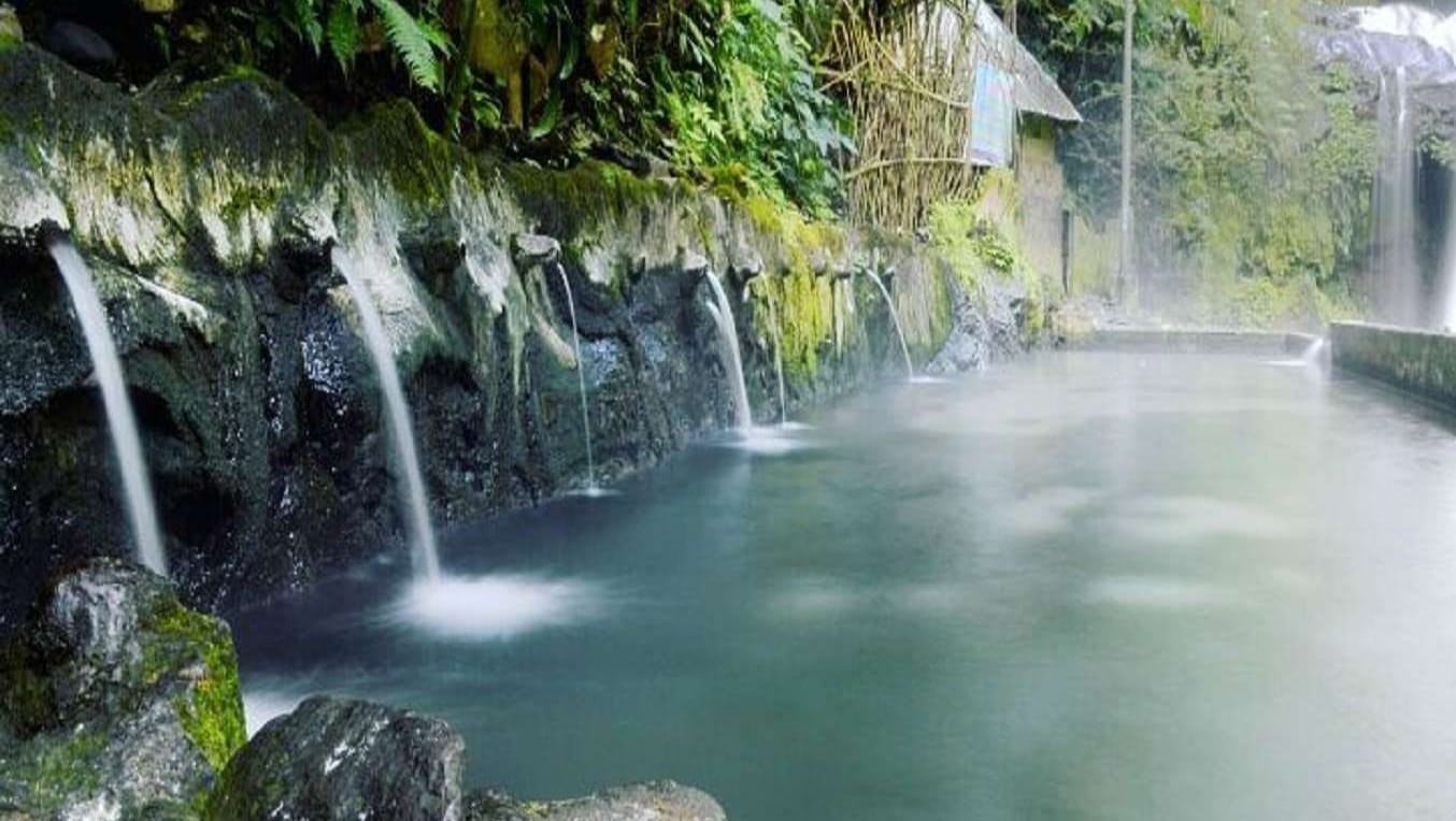 Mau Liburan Bersama Keluarga, Pemandian Air Panas Guci Destinasi yang Ramah di Kantong