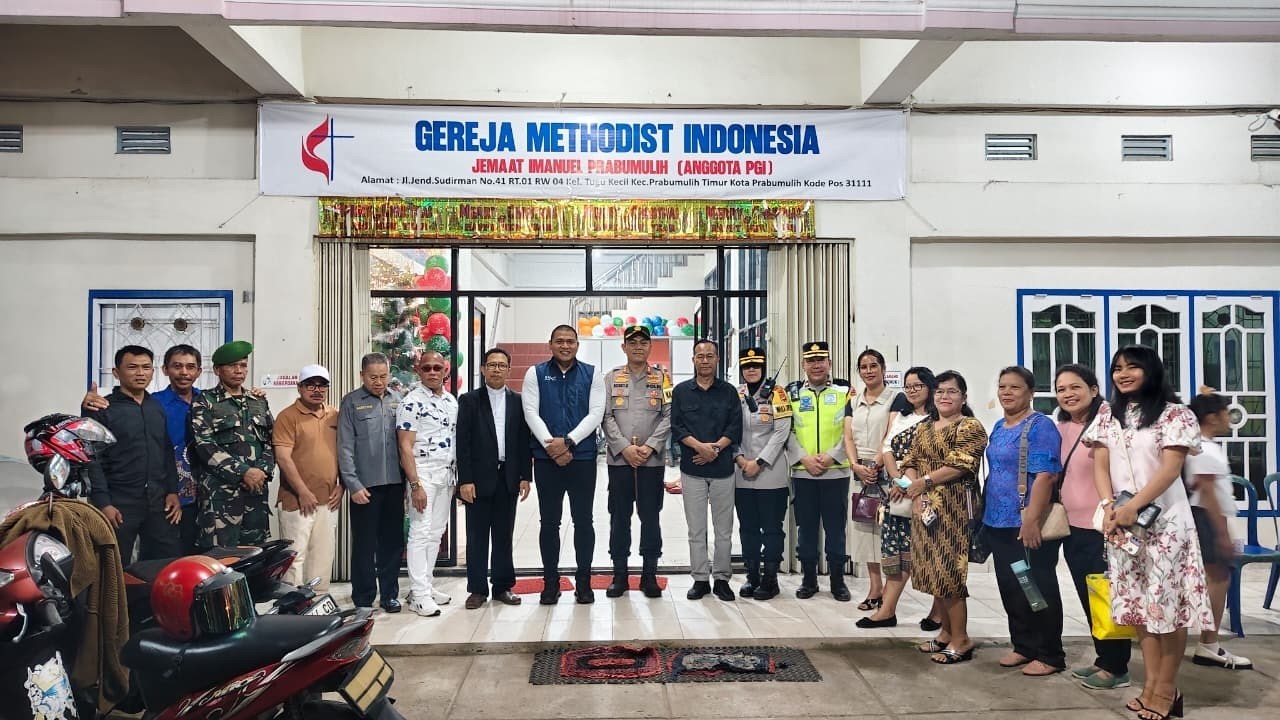 Kapolres Prabumulih Pimpin Patroli Gabungan, Pastikan Ibadah Natal 2025 Aman