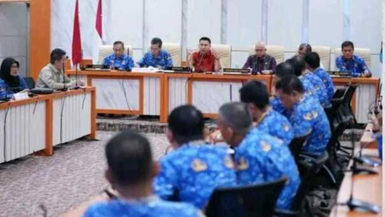 Bupati Panca Pimpin Rapat Persiapan Pembentukan Koperasi Merah Putih dan Rapat Tim TAPD