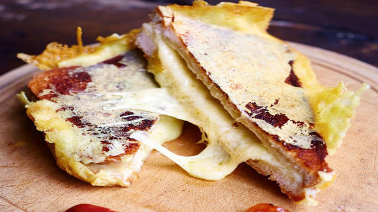Roti Meleleh, Kuliner Yang Viral Yang Menggoda Selera Penikmat Jajanan Modern