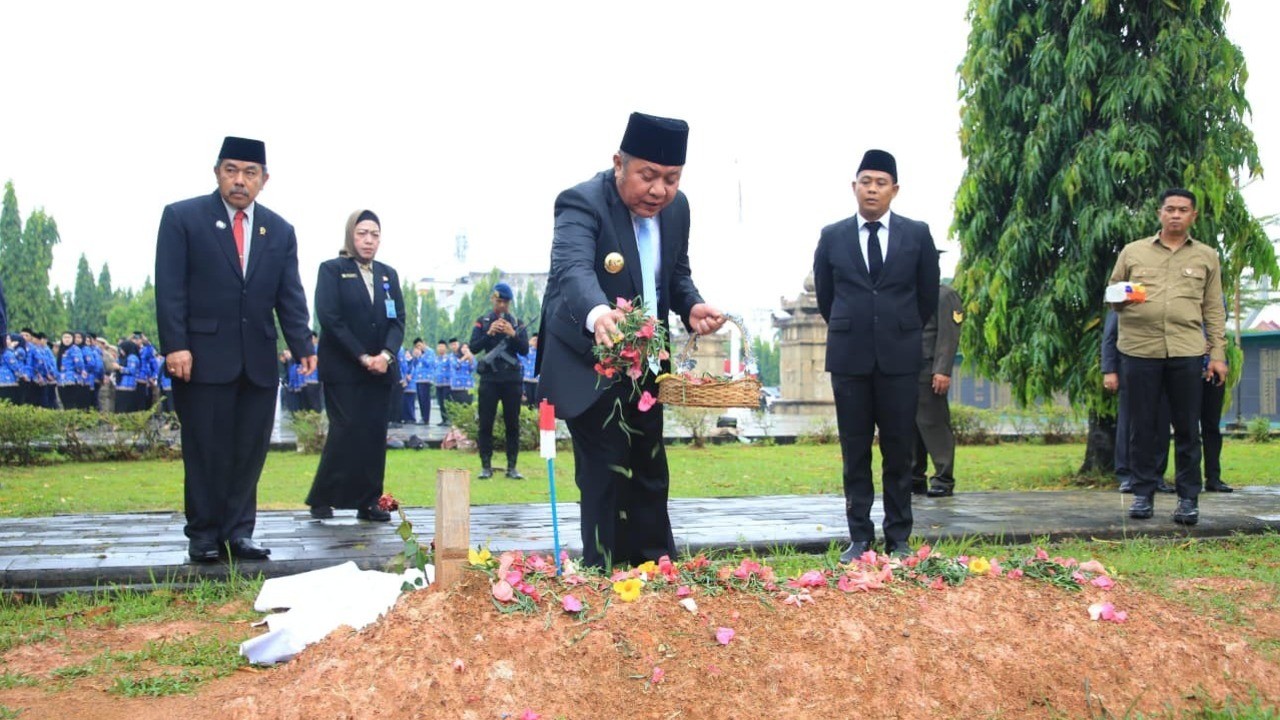 Gubernur Herman Deru Ajak Masyarakat Wujudkan Cita-Cita Para Pahlawan di Hari Pahlawan 2025