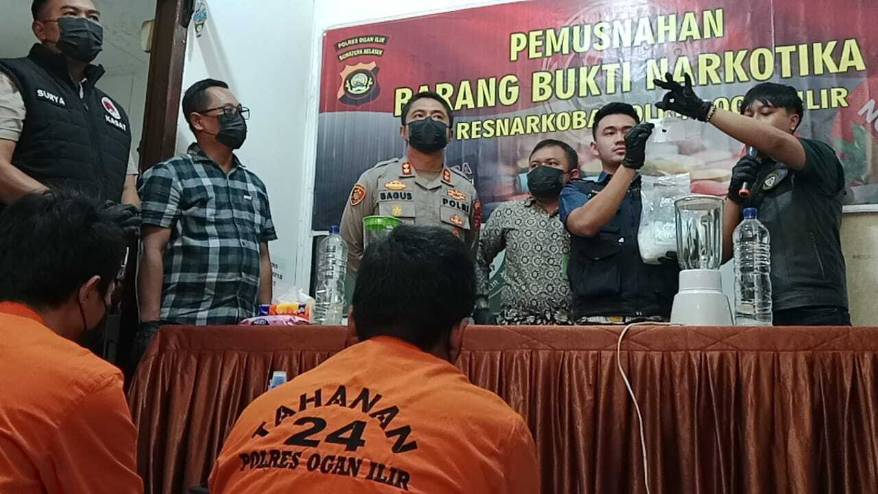 Polres Ogan Ilir Musnahkan 1 Kg Sabu dari Dua Tersangka, Klaim Selamatkan 5 Ribu Jiwa