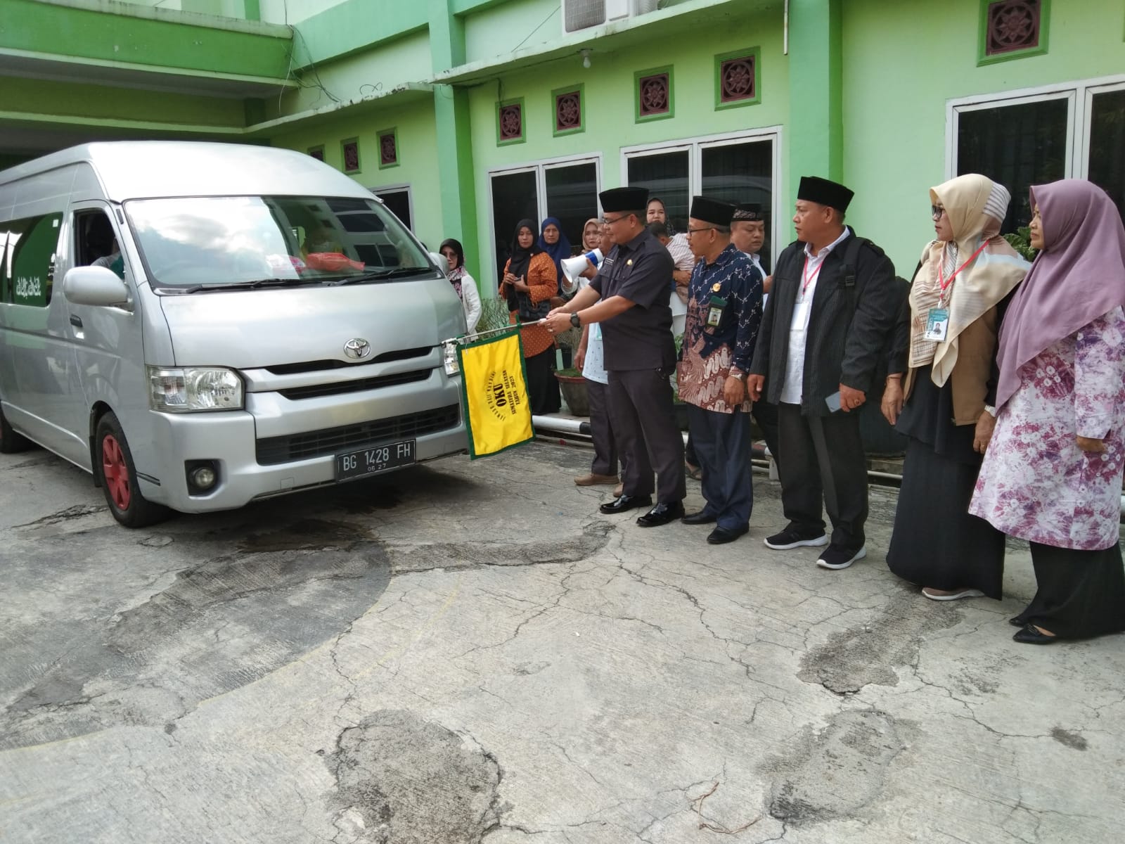 Sebanyak 35 Calon Haji OKU Diberangkatkan ke Tanah Suci Mekkah