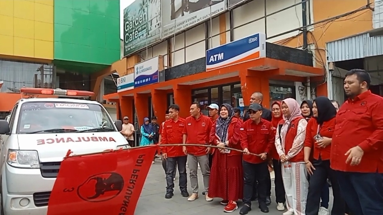 PDIP Lepas 30 Ambulans Kemanusiaan ke Wilayah Sumatera, Devi Suhartoni: Wujud Gotong Royong dan Persaudaraan