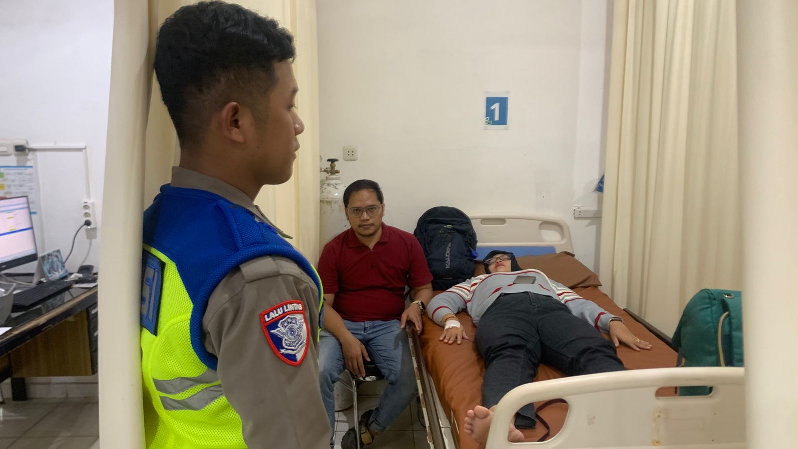 Hindari Jalan Berlubang, Xenia Tabrak Grand Max di Tebing Terbu Prabumulih, Lima Orang Luka-luka