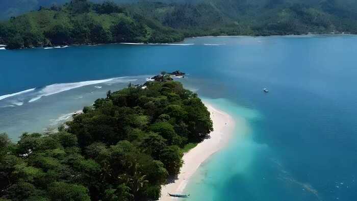 Pantai Kiluan, Surga Tersembunyi di Tenggara Sumatera yang Menawarkan Ketenangan dan Keindahan Alam