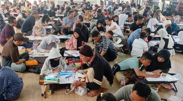 Dukung Gerakan Ayah Hebat! Ratusan Siswa Ikuti Lomba Mewarnai Bersama Ayah
