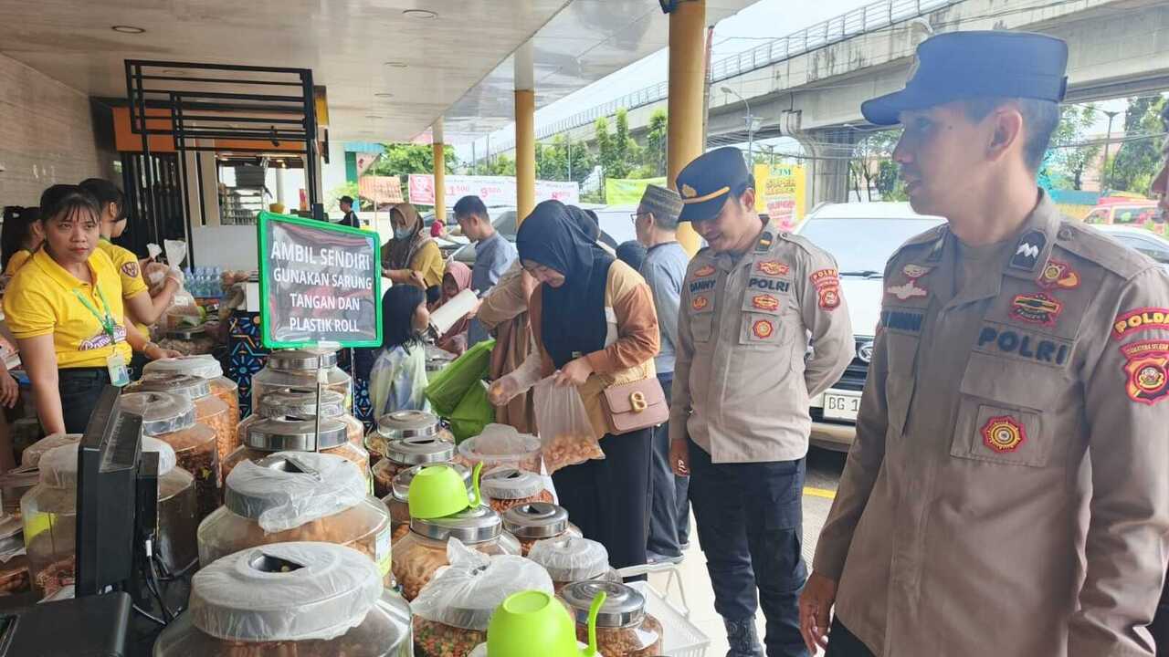Polisi Turun ke Pasar-Pasar Palembang Jelang Lebaran