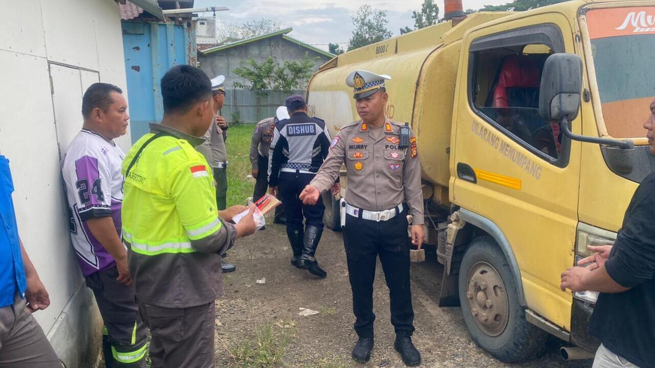 Cegah Kecelakaan, Satlantas Musi Rawas Turun Tangan Cek Armada Tangki PT SRMD