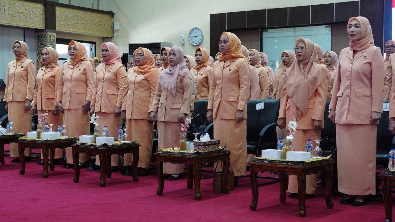 Desy Kasnayati Edward Resmi Dikukuhkan Sebagai Ketua DWP Sumsel Periode 2024-2029 Oleh Ketua DWP Pusat