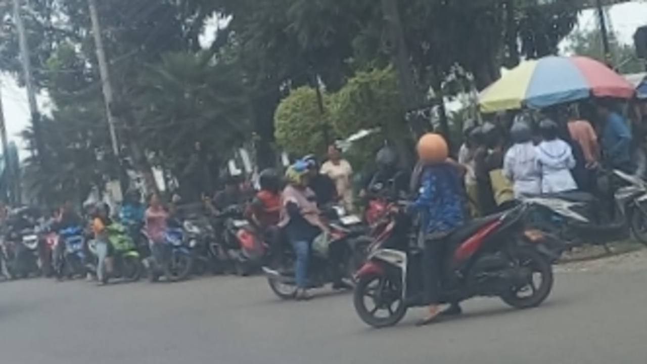 BBM Langka dan Harga Selangit