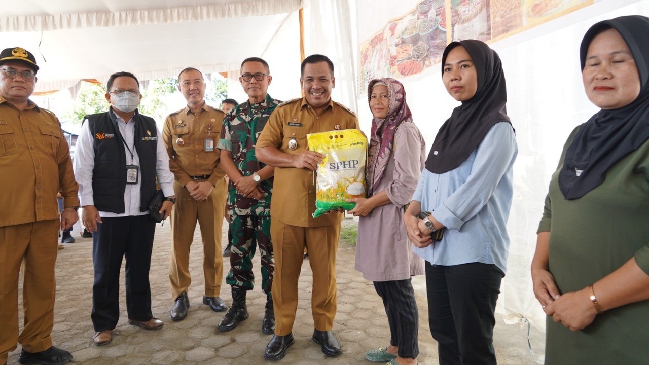 Gelar Pasar Murah, Pemkab OKI Intervensi Harga Sembako Jelang Idul Adha