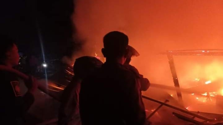 Lupa Matikan Kompor Rumah Ketua RT Ludes Terbakar
