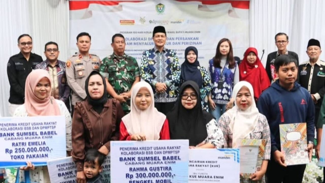 Bupati Edison Serahkan Penyaluran KUR Rp1,1 Miliar