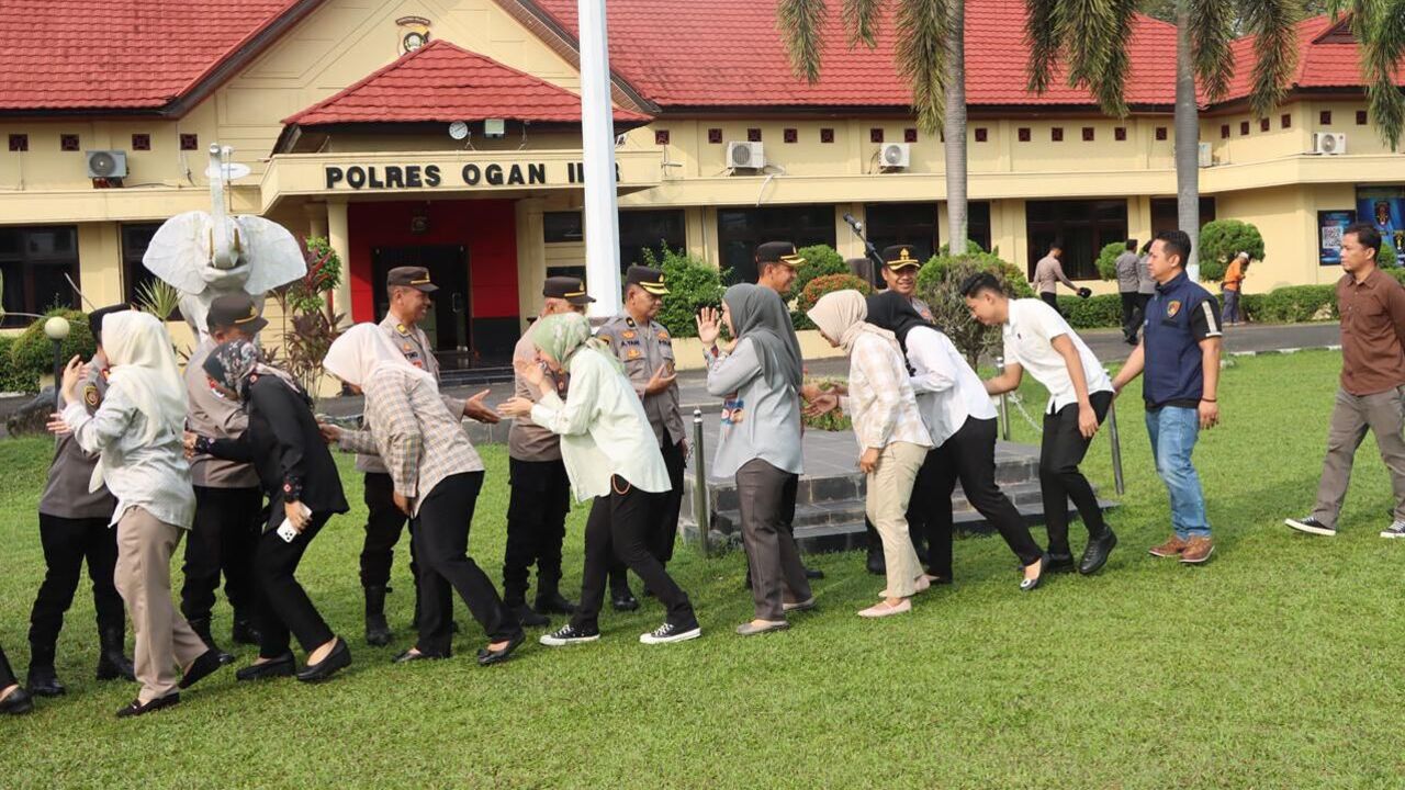 Apel Perdana Usai Lebaran, Polres Ogan Ilir Gelar Halalbihalal Perkuat Soliditas Personel