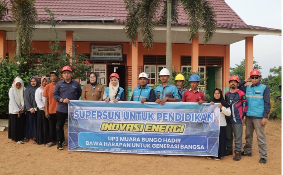 Semarak Kemerdekaan! PLN Hadirkan Energi Surya untuk Sekolah Terpencil, di Kabupaten Sarolangun