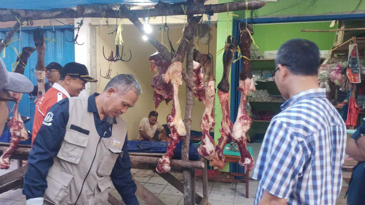 Dinas Pertanian OKU Periksa Kualitas Daging Potong Jelang Idul Adha