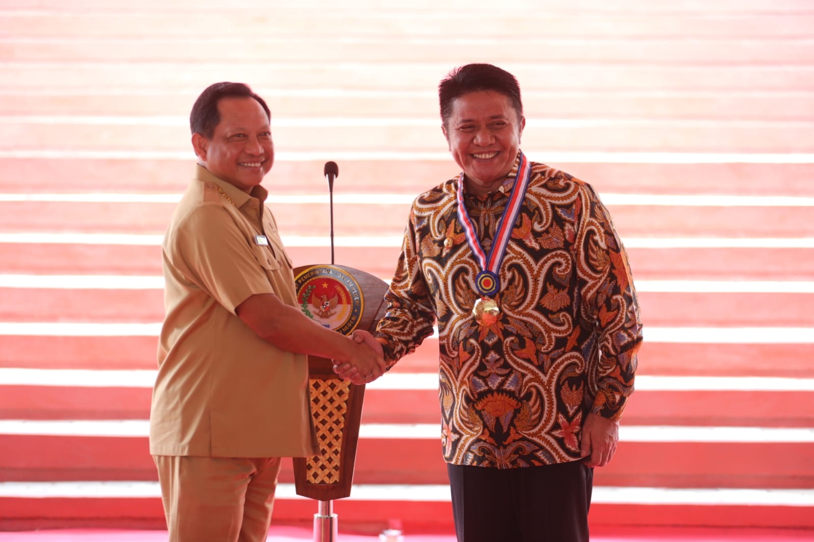 Herman Deru Dianugrahi Kartika Pamong Praja Madya, Mendagri : Apresiasi Untuk Gubernur Sumsel  Inovatif 