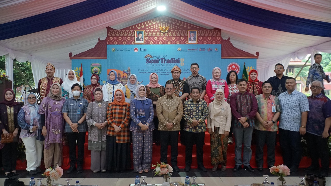 Sekda Sumsel Tutup Festival Seni Tradisi 2025, Dorong Tiap Kabupaten Adakan Event Serupa