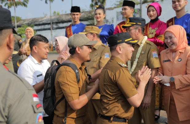 Resmi Maju Pilkada Palembang, Sekda Palembang Ratu Dewa Pamit di Depan Ribuan Abdi Negara