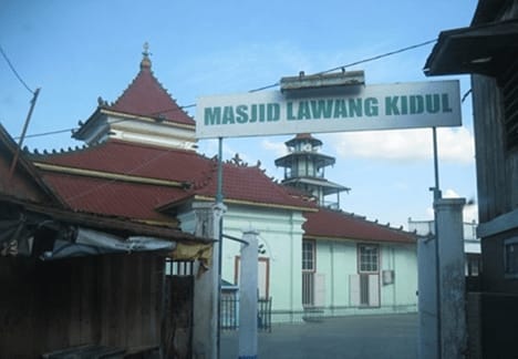 Ini lho !  6 Tempat Wisata Religi di Palembang,  Nomor 6 Terletak di Tengah Sungai Musi