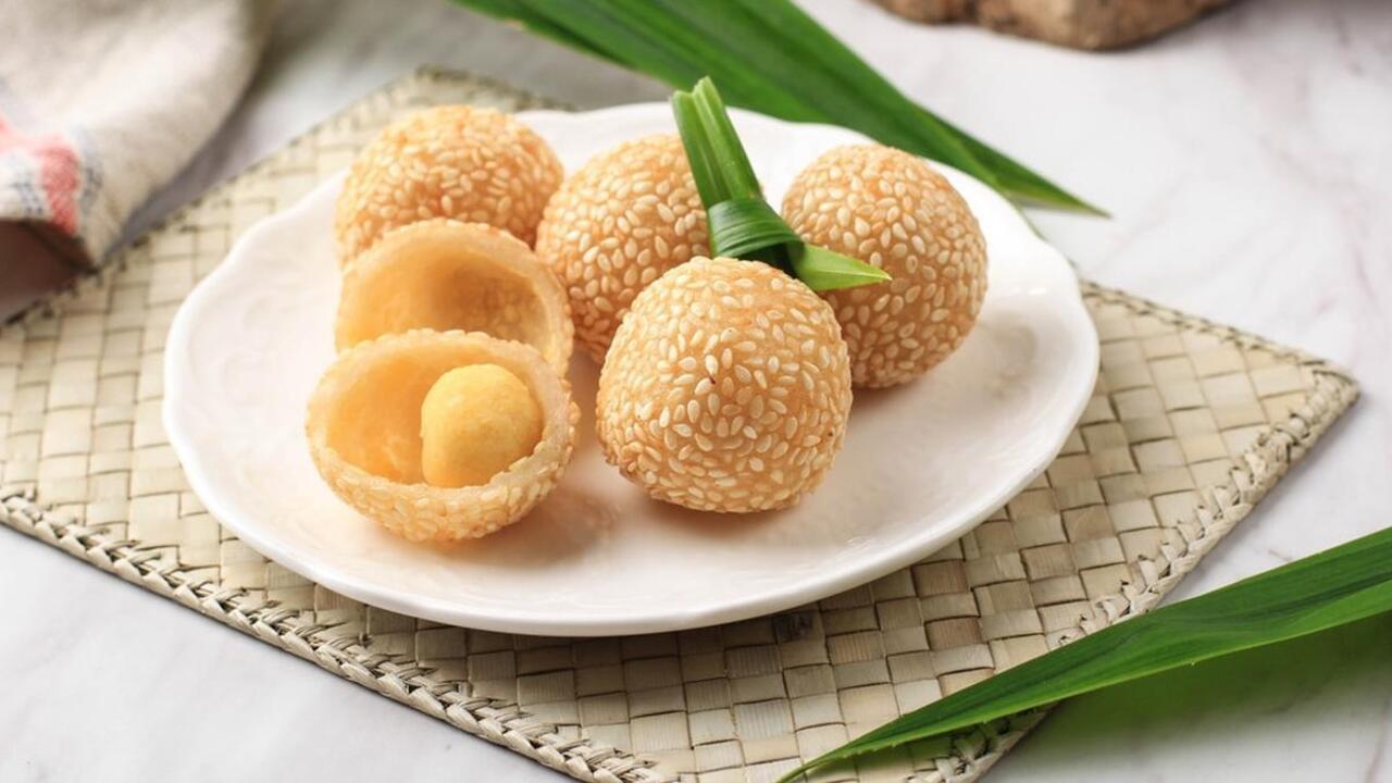 Onde-Onde, Jajanan Tradisional yang Bertahan di Tengah Gempuran Kuliner Modern