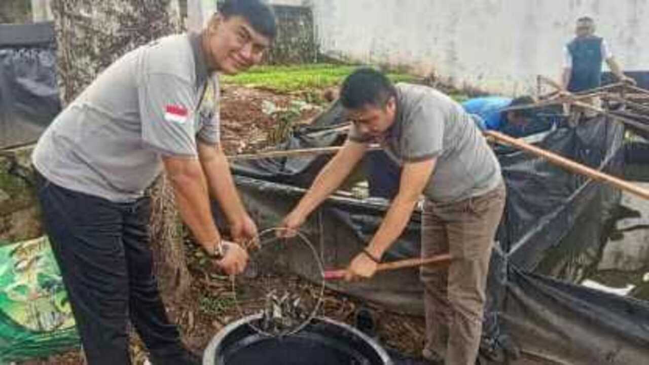  Warga Binaan Rutan Baturaja Dibekali Keterampilan Menyortir Benih Ikan Lele