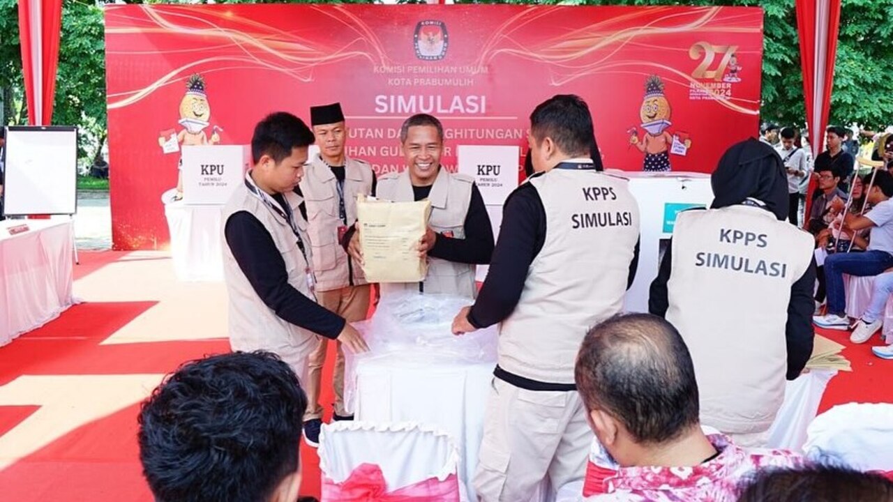 KPU Kota Prabumulih Gelar Simulasi Pungut dan Hitung Surat Suara Pilkada 2024