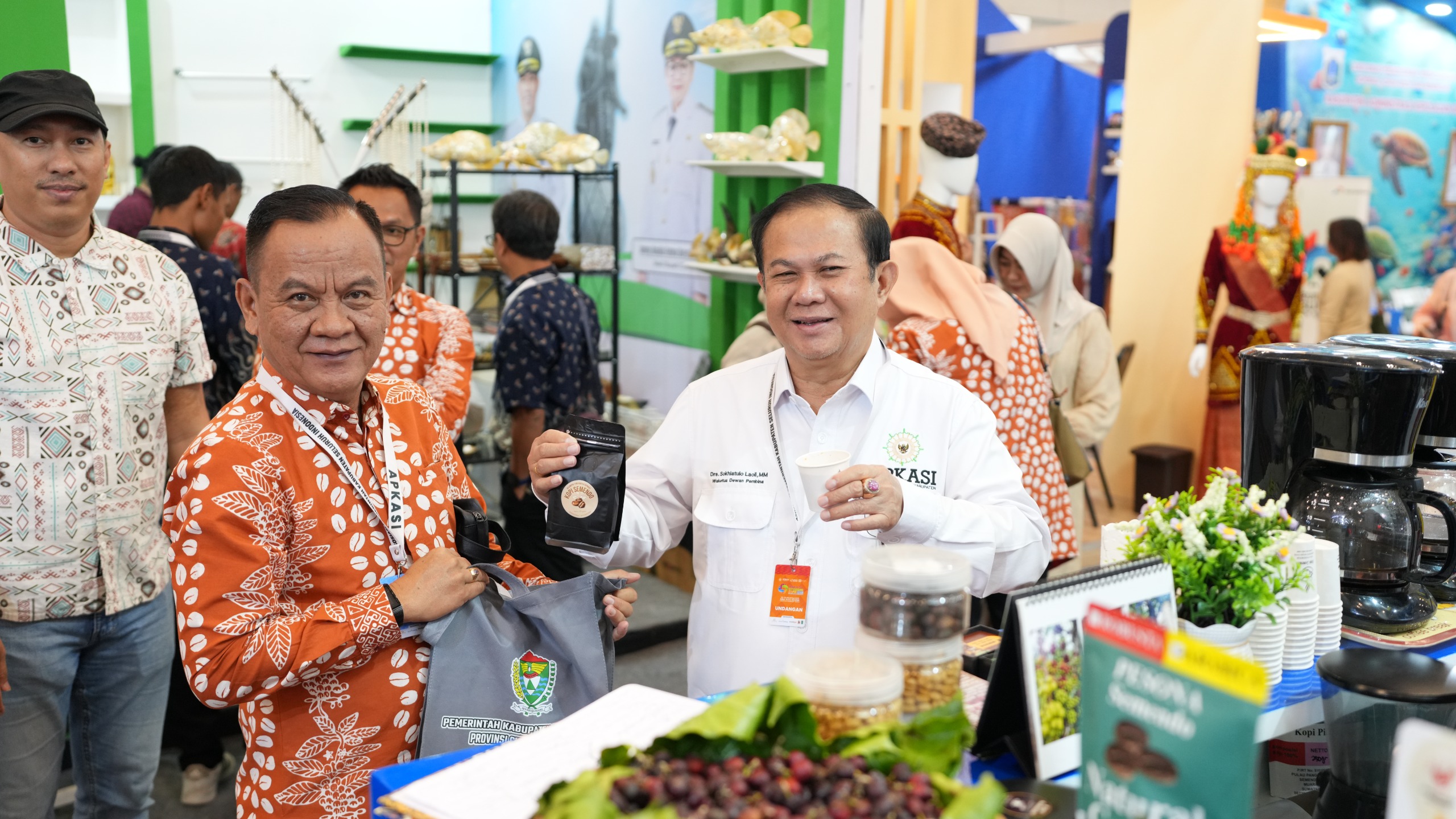 Kopi Semendo Masih Jadi Primadona Pemkab Muara Enim Tawarkan Peluang Investasi di Apkasi Otonomi Expo 2025