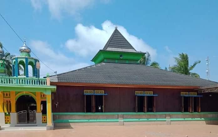 Masjid Agung Nurul Iman di Sanga Desa Mirip Masjid Agung Palembang, Begini Ceritanya...