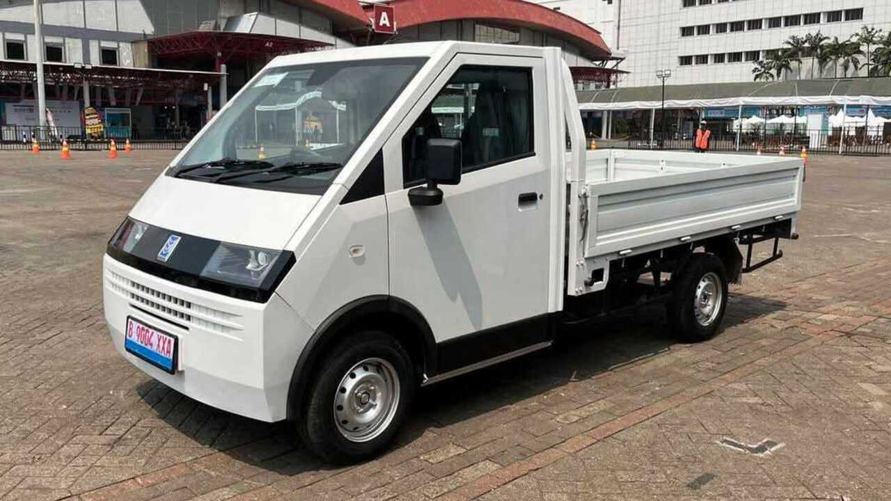 MAB SF T01 Pikap Listrik Futuristik Rasa Lokal, Mirip Cybertruck dengan Sentuhan Indonesia.