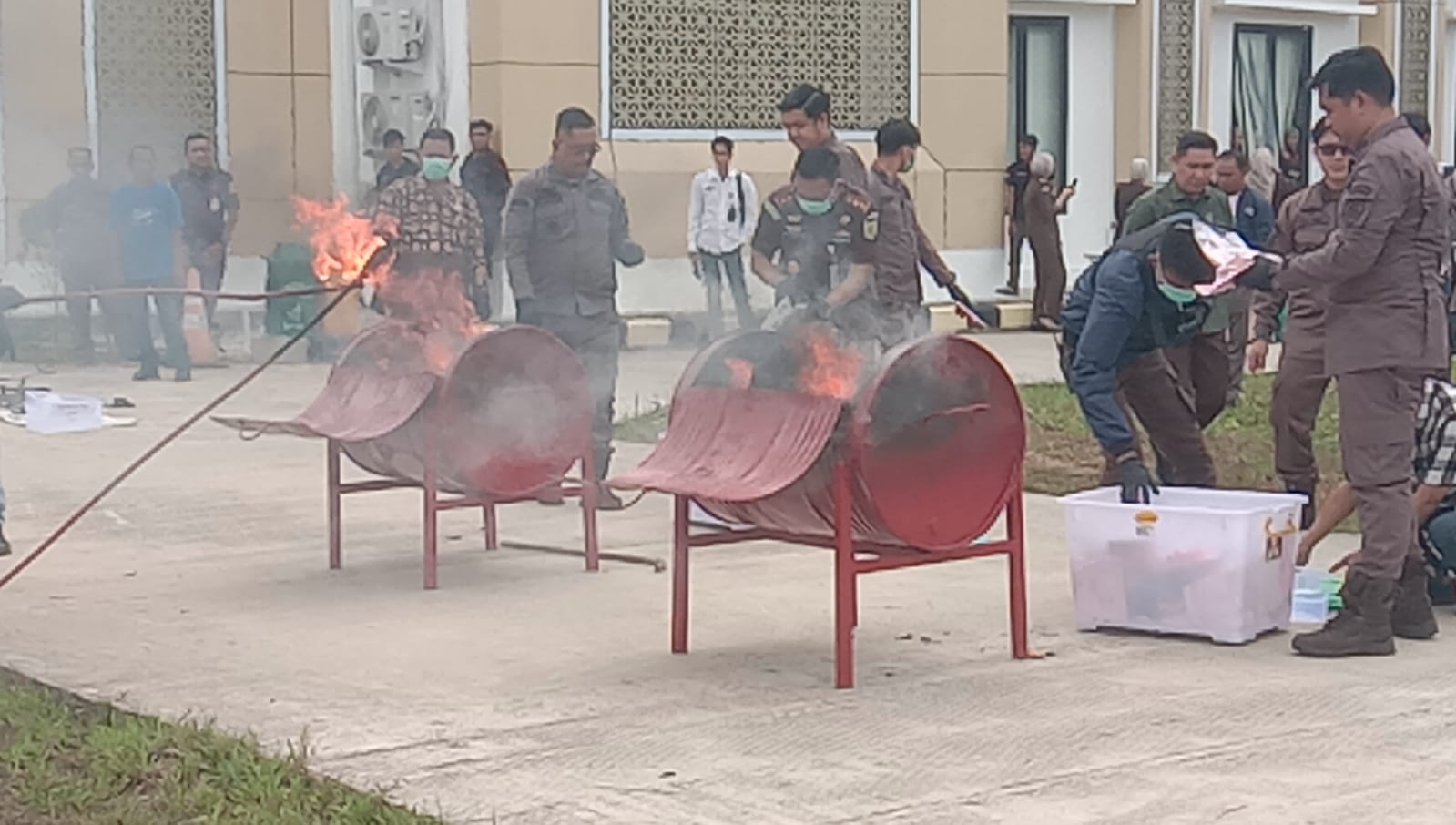 Kejaksaan OKU Musnahkan Barang Bukti Tegakkan Hukum hingga ke Akar