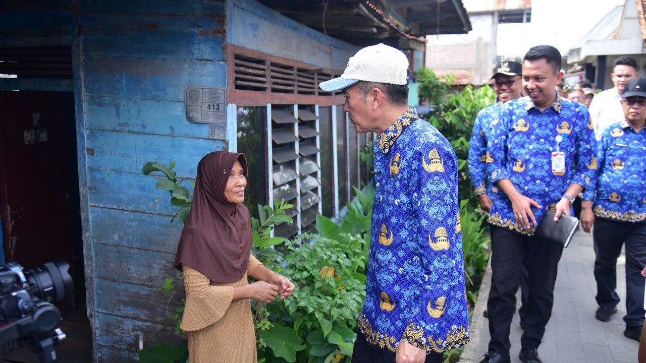 Rehab Rumah Tak Layak, Ratu Dewa Targetkan Rampung 2 Tahun