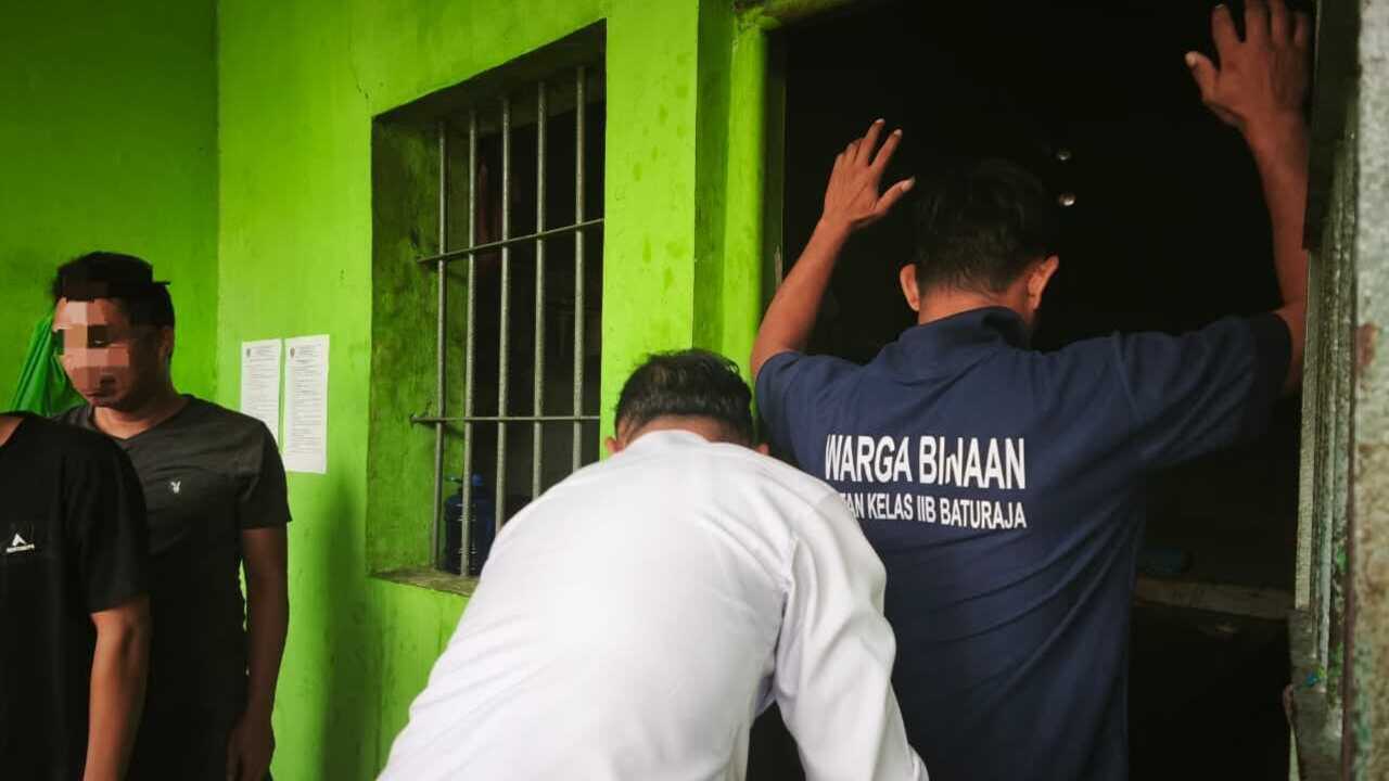 Rutan Baturaja Gelar Razia Rutin Sebagai Bagian dari Implementasi 13 Progam Akselerasi