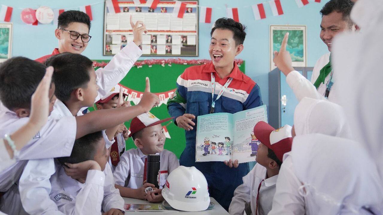 Kenalkan Migas Sejak Dini, Perwira Pertamina Plaju Edukasi Siswa Lewat PEN 8.0