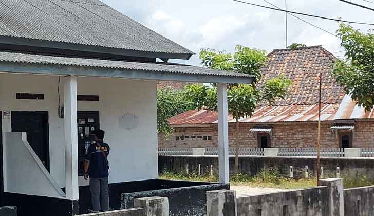 Lokasi Bimbel Lengang, Papan Plang Bimbel Dicopot