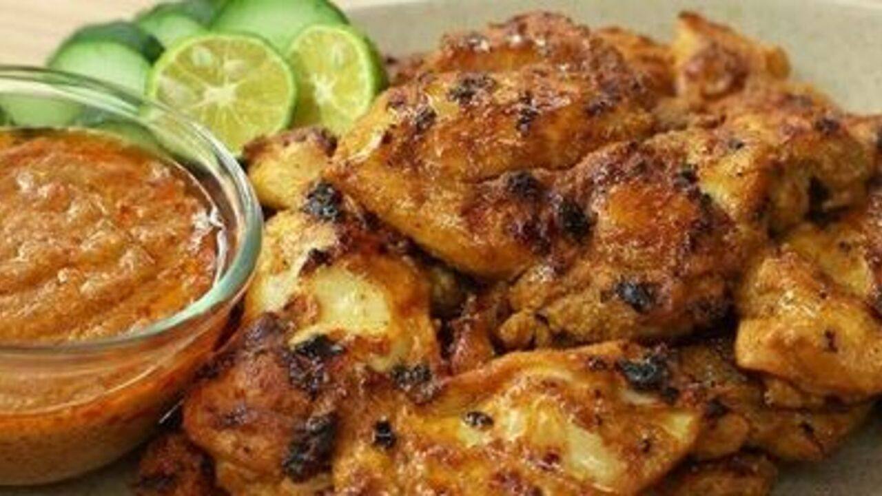 Sambal Kacang Ayam Goreng, Hidangan Sederhana yang Menggugah Selera di Meja Makan Indonesia