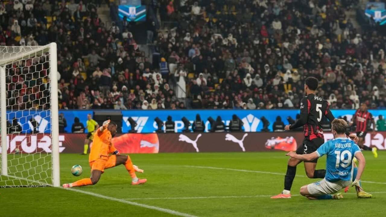 Piala Super Italia: Napoli ke Final, Rasmus Højlund Jadi Pembeda Singkirkan AC Milan.