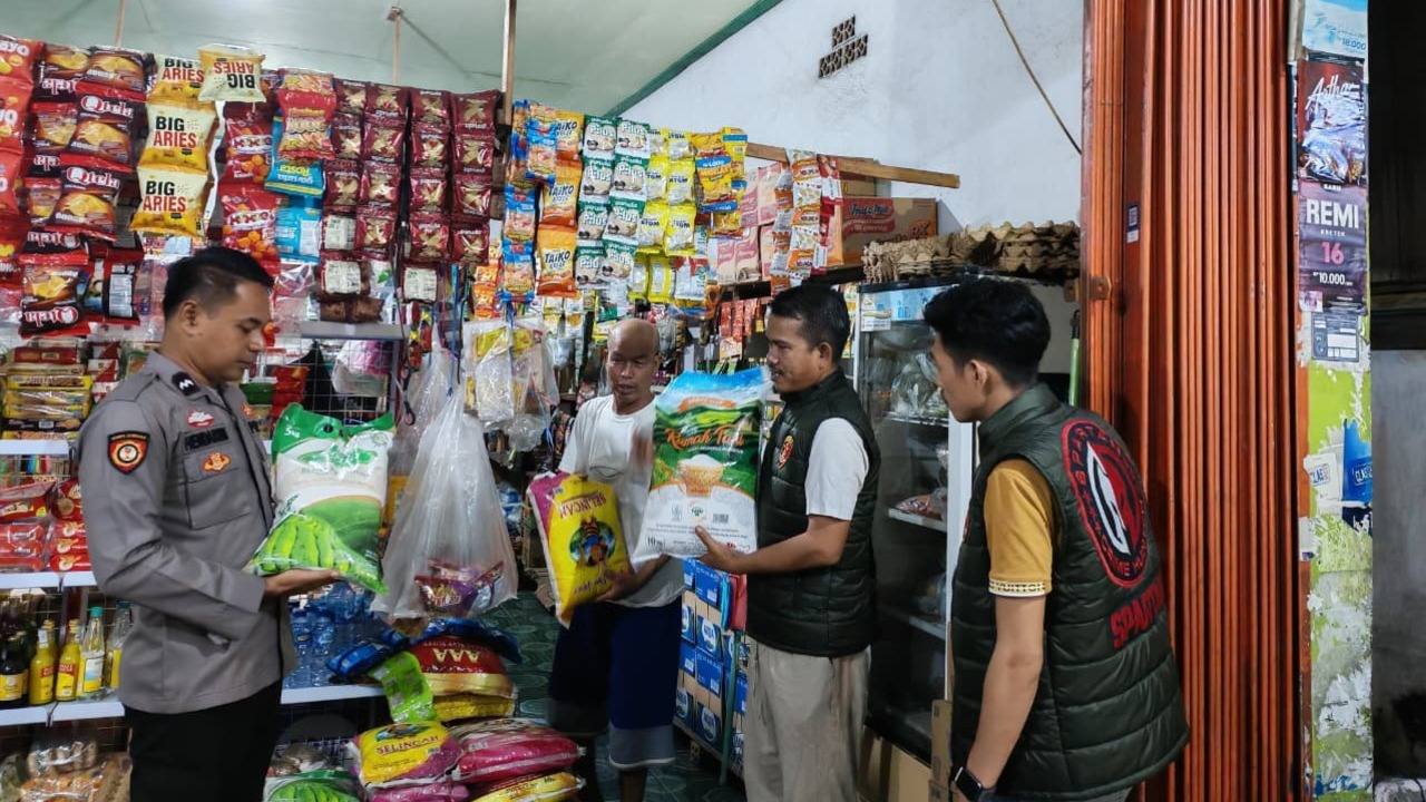 Pastikan Beras Tidak Langka, Polsek Sanga Desa Langsung Monitoring