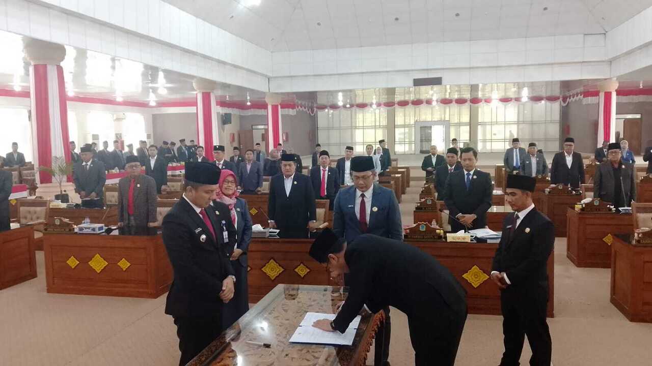 DPRD Ogan Ilir Sahkan RPJMD 2025-2029, Bupati Panca Tekankan Sinergi dan Komitmen Pembangunan