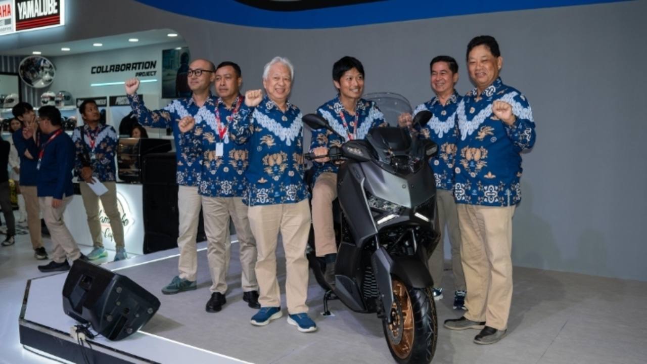 Yamaha XMAX TechMAX 2025 Resmi Rilis, Cek Harga & Fiturnya!