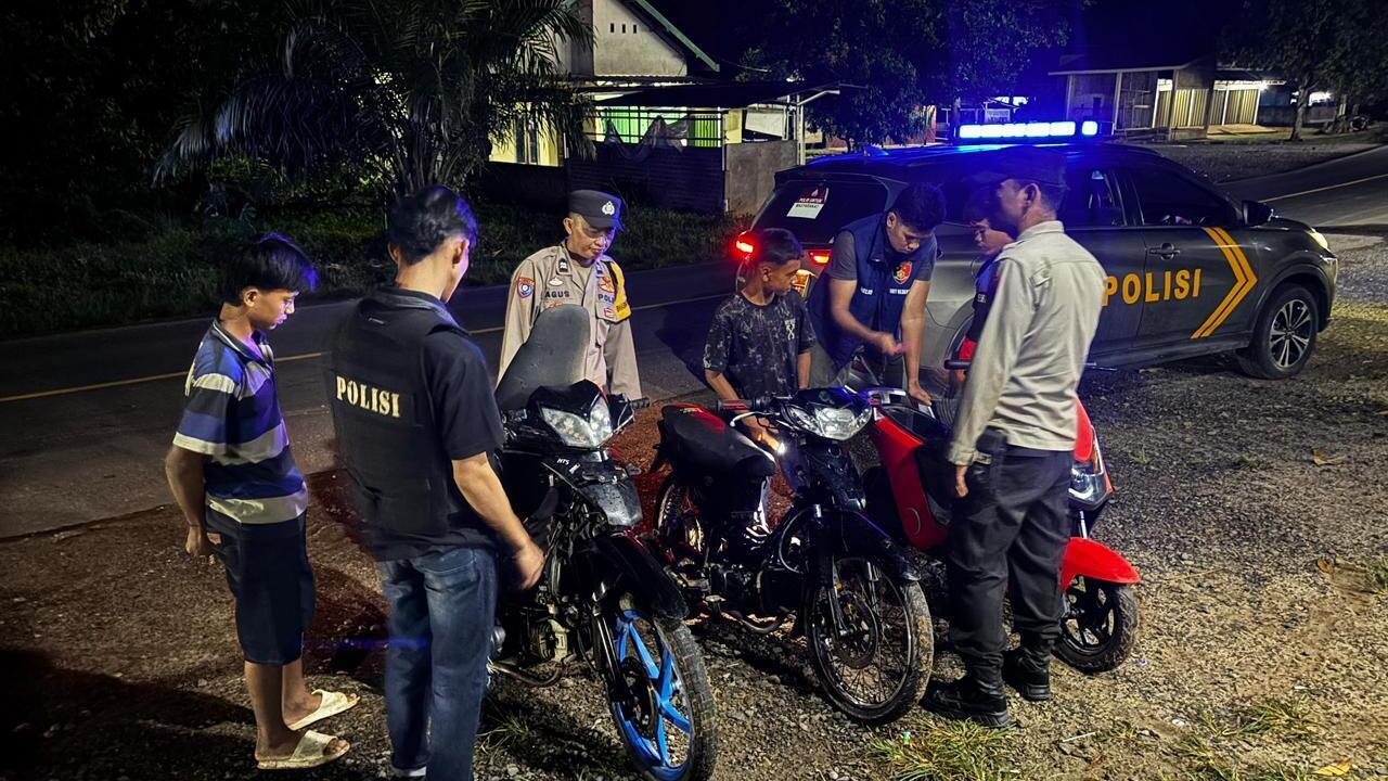 Patroli Malam Wujudkan Kamtibmas Kondusif 