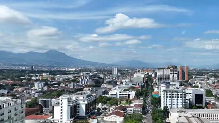 Mengapa Pulau Jawa Paling Padat Penduduknya di Indonesia ? Ini Jawabannya