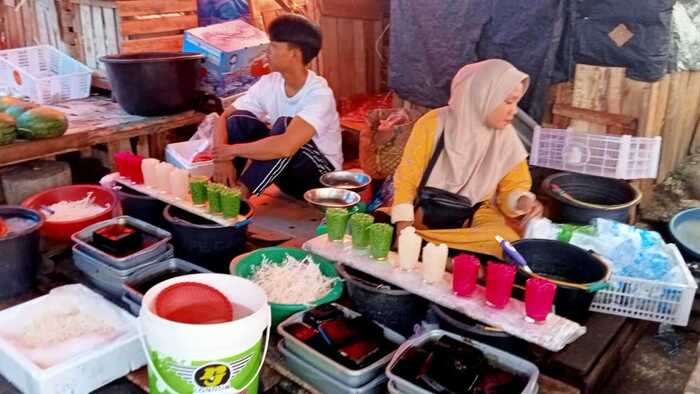 Pedagang Cincau dan Kolang Kaling Marak Saat Ramadhan...