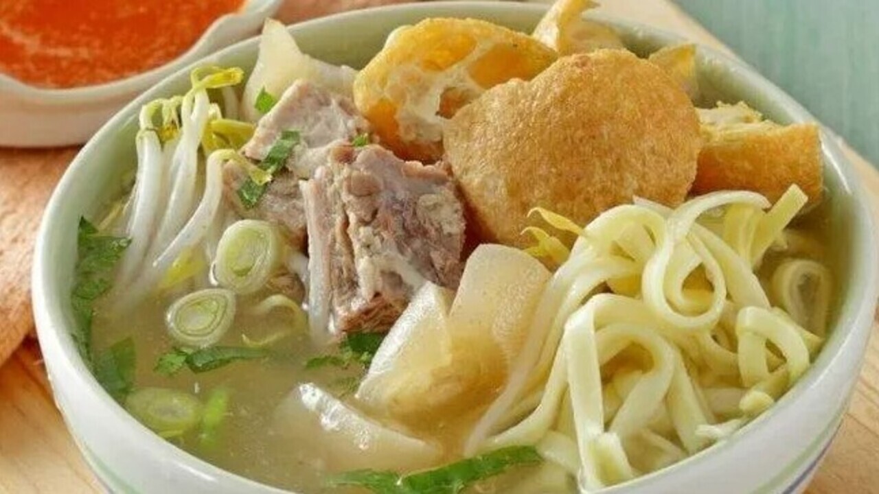 Mie Koclok : Kuliner Khas Cirebon yang Kaya Rasa dan Sejarah