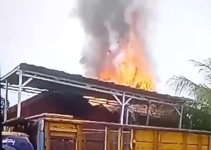 Kebakaran Hebat Hanguskan Rumah Warga di Desa Rengas II, Mas dan Uang Untuk Umroh Ikut Terbakar